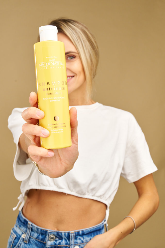 Shampoo Capelli Secchi alla Camomilla